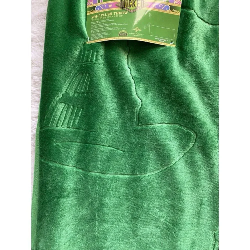 WICKED Elphaba Hats On It Embossed Emerald Green Soft Throw Blanket 50 X 70” NEW